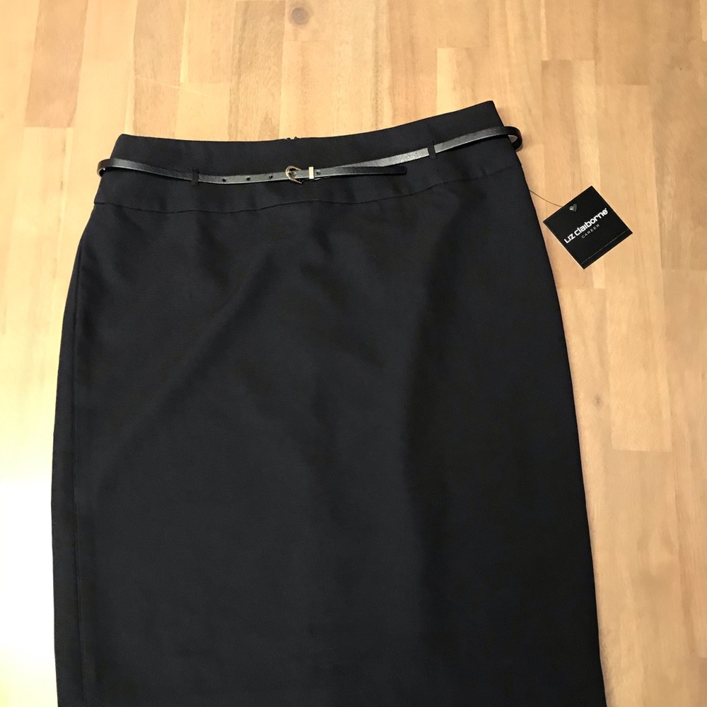 🆕 Liz Claiborne Black Lined Skirt!